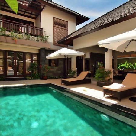 Gili Pearl Three Bedroom Villa กีลีตราวางัน ภายนอก รูปภาพ
