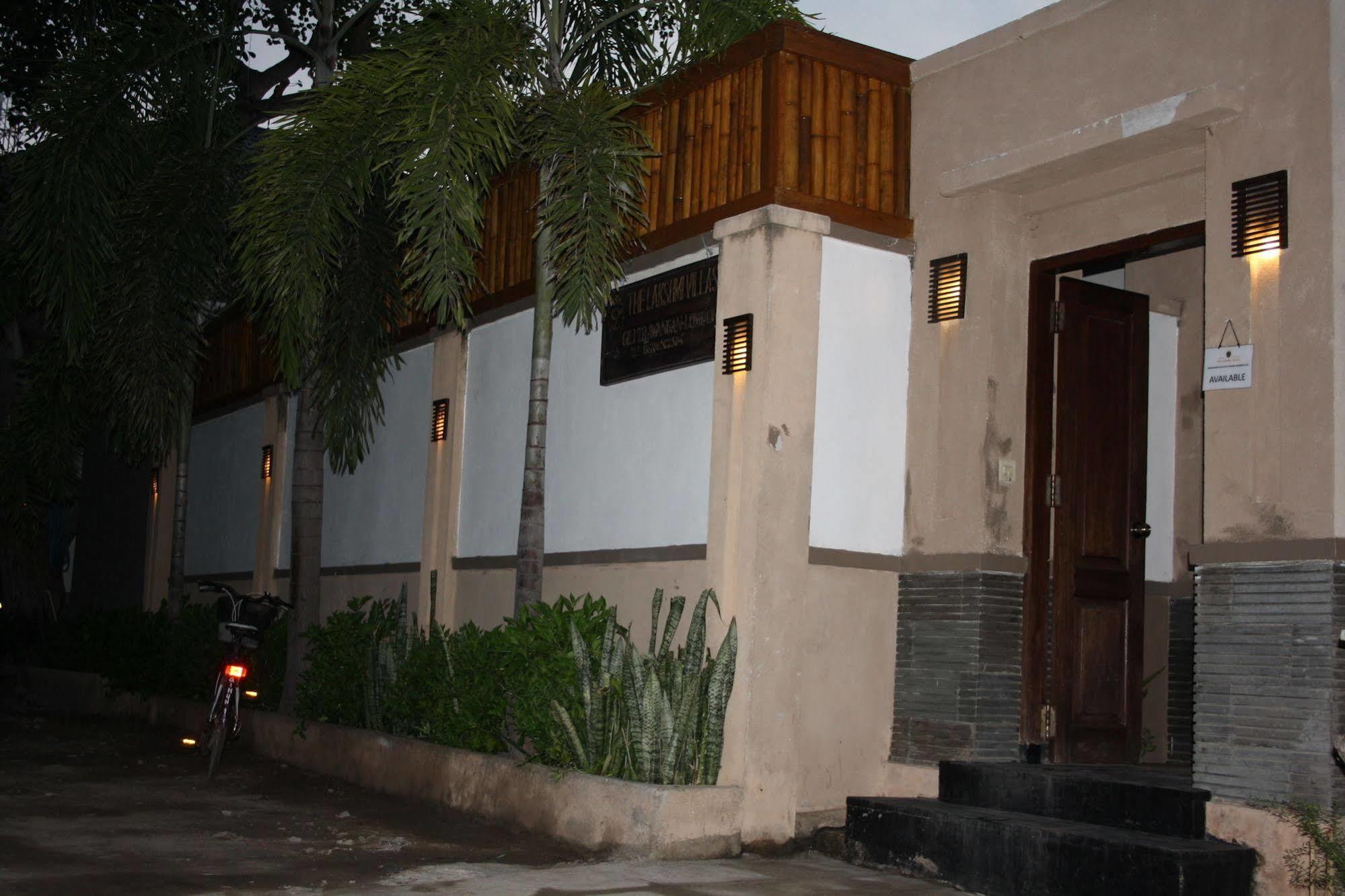 Gili Pearl Three Bedroom Villa กีลีตราวางัน ภายนอก รูปภาพ