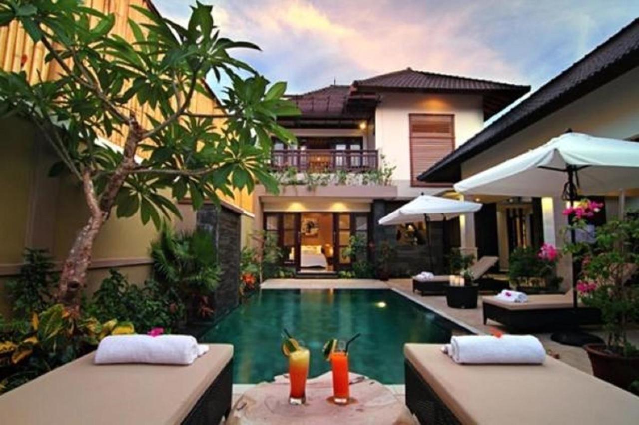 Gili Pearl Three Bedroom Villa กีลีตราวางัน ภายนอก รูปภาพ