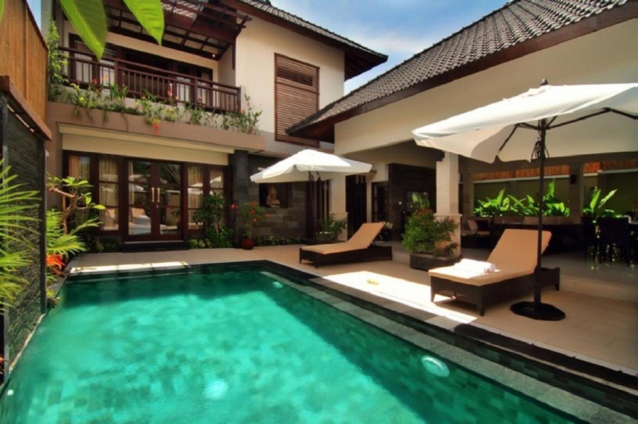 Gili Pearl Three Bedroom Villa กีลีตราวางัน ภายนอก รูปภาพ